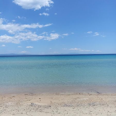 Kalelia Apartment Nea Poteidaia Bagian luar foto