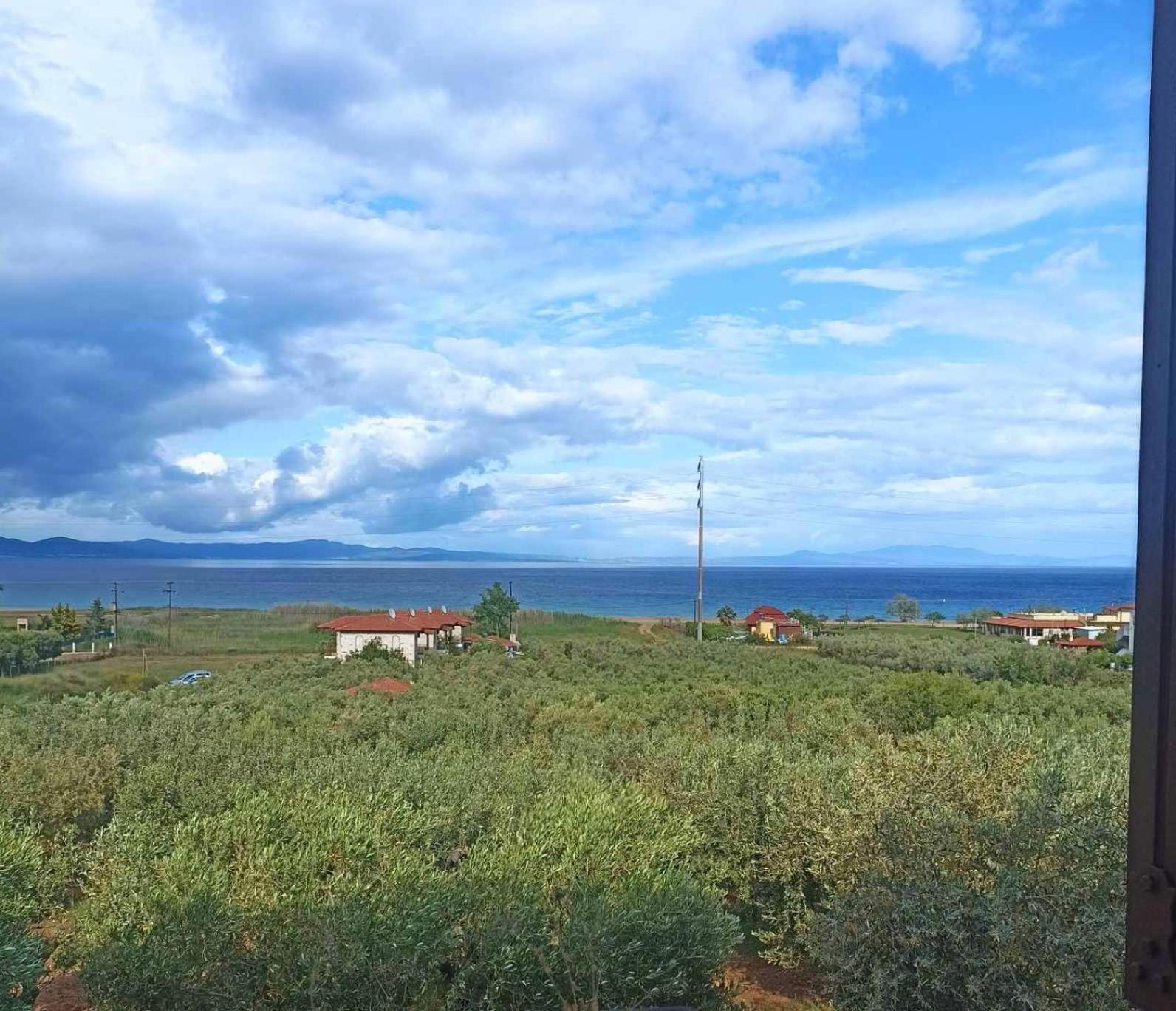 Kalelia Apartment Nea Poteidaia Bagian luar foto